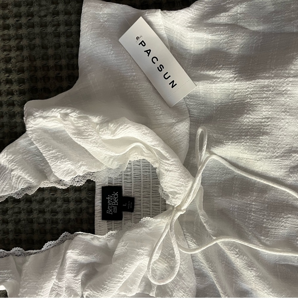 PacSun Halter Top - Picture 6 of 7